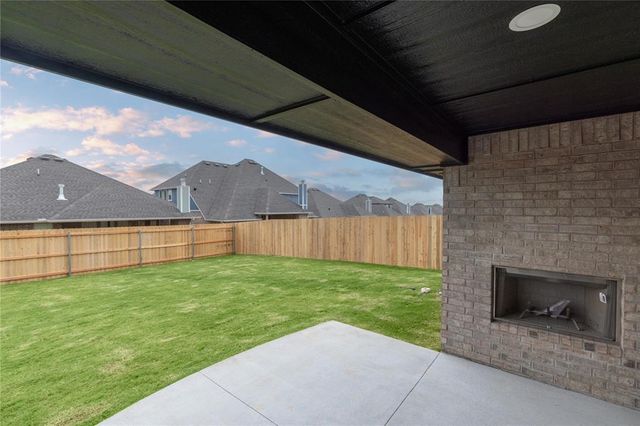 2301 NW 170th Street, Edmond, OK 73012