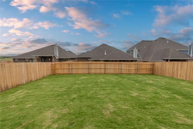 2301 NW 170th Street, Edmond, OK 73012