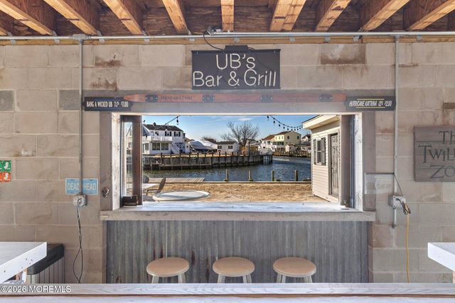 1075 Beach Haven West Boulevard, Beach Haven West, NJ 08050