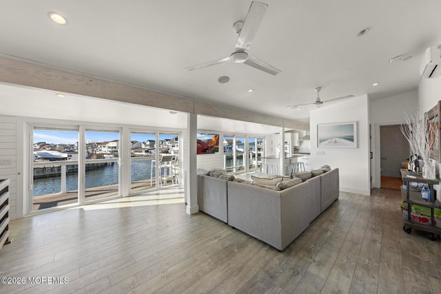 1075 Beach Haven West Boulevard, Beach Haven West, NJ 08050