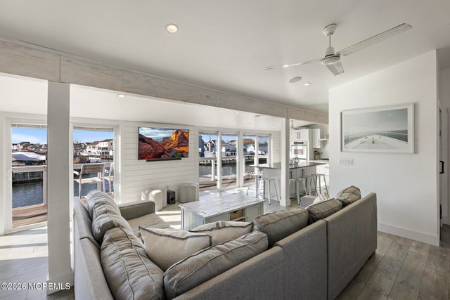 1075 Beach Haven West Boulevard, Beach Haven West, NJ 08050