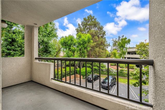 5500 Owensmouth Avenue 228, Woodland Hills, CA 91367