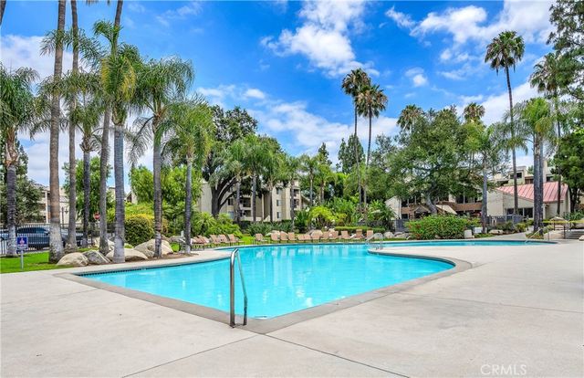 5500 Owensmouth Avenue 228, Woodland Hills, CA 91367