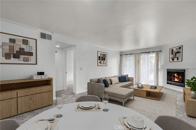 5500 Owensmouth Avenue 228, Woodland Hills, CA 91367