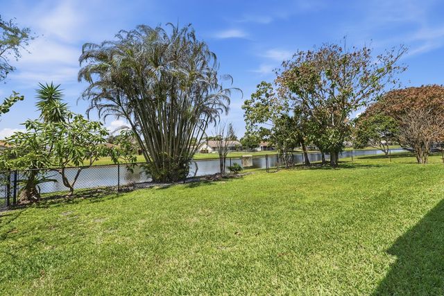 2199 SE Heathwood Circle, Port St. Lucie, Port St Lucie, FL 34952