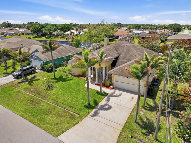 2199 SE Heathwood Circle, Port St. Lucie, Port St Lucie, FL 34952