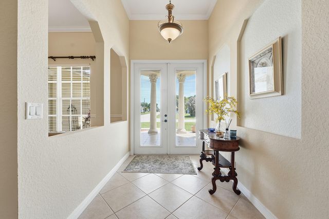 2199 SE Heathwood Circle, Port St. Lucie, Port St Lucie, FL 34952