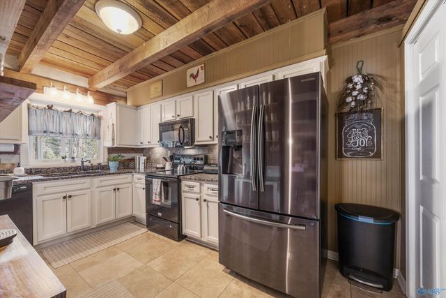 185 Dogwood Drive, Gurley, AL 35748