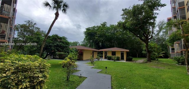 17890 W Dixie Hwy 702 Hwy 702, North Miami Beach, FL 33160