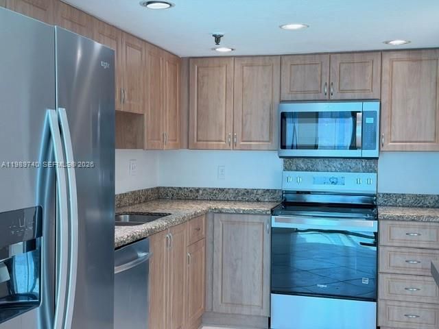 17890 W Dixie Hwy 702 Hwy 702, North Miami Beach, FL 33160