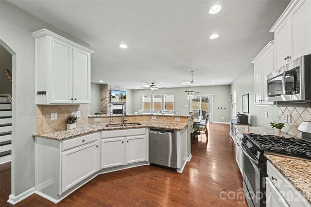 116 Glastonbury Drive, Mooresville, NC 28115