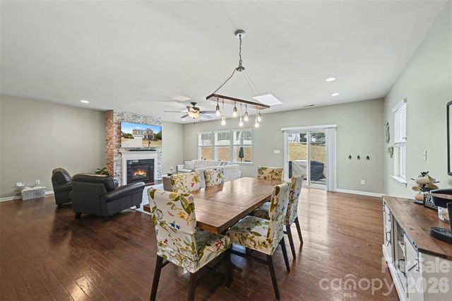 116 Glastonbury Drive, Mooresville, NC 28115