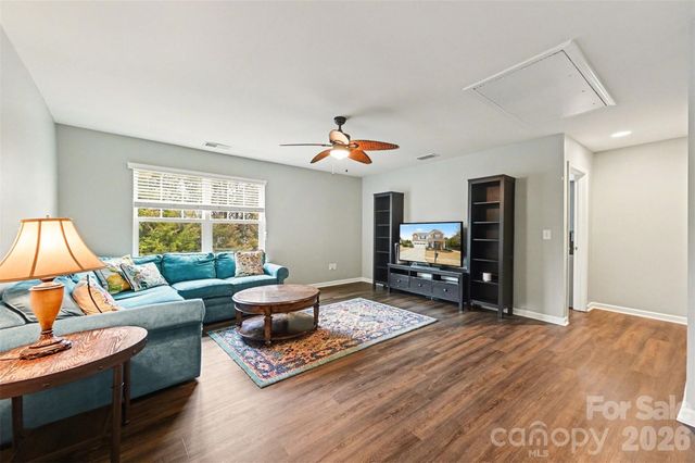 116 Glastonbury Drive, Mooresville, NC 28115