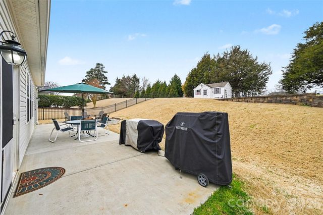 116 Glastonbury Drive, Mooresville, NC 28115