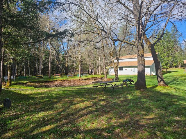 1030 Red Mountain Drive, Grants Pass, OR 97526