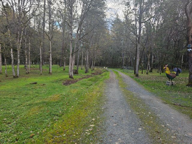 1030 Red Mountain Drive, Grants Pass, OR 97526