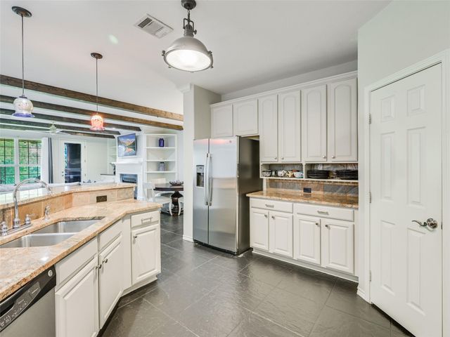 539 Colovista PKWY B101, Bastrop, TX 78602
