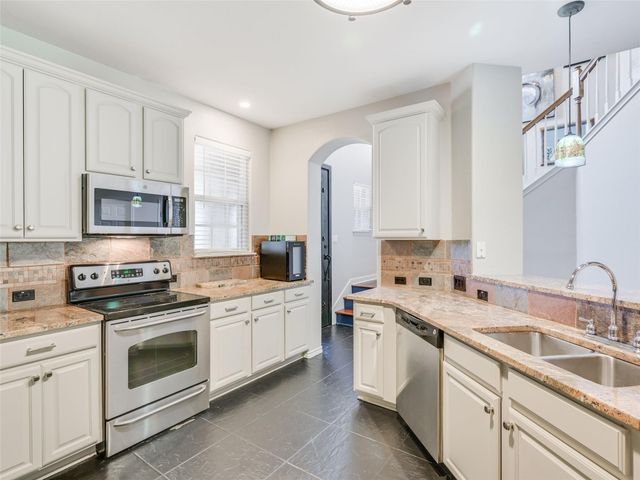 539 Colovista PKWY B101, Bastrop, TX 78602