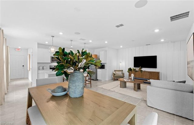 1214 Caloosa Cove DR, Labelle, FL 33935