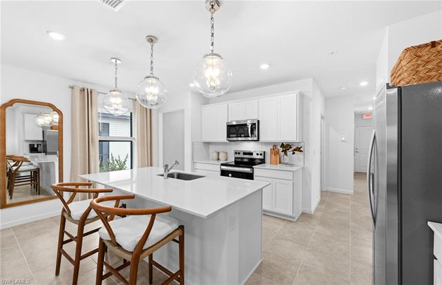 1214 Caloosa Cove DR, Labelle, FL 33935