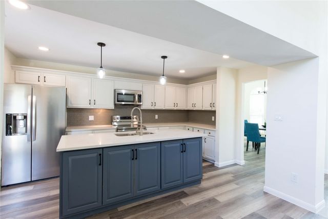 8701 Woodlake Drive, Rowlett, TX 75088