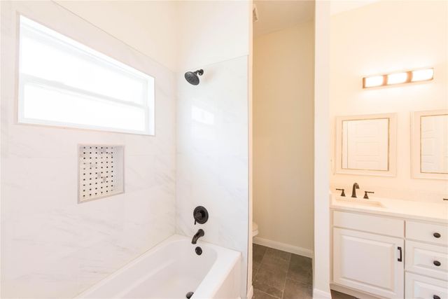 8701 Woodlake Drive, Rowlett, TX 75088