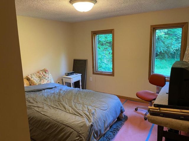 1200 Main Street W, Carver, MN 55315