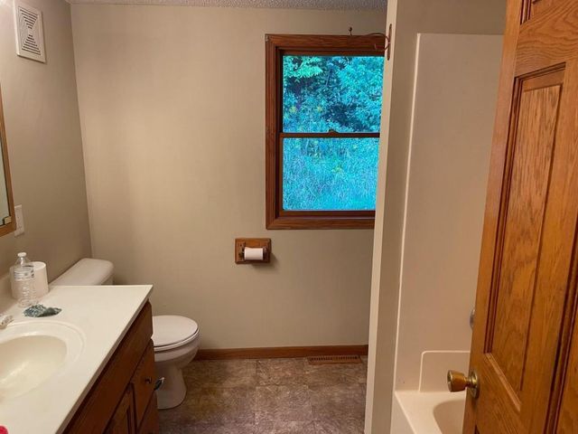 1200 Main Street W, Carver, MN 55315