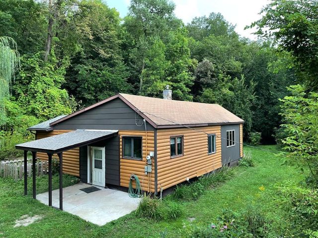1200 Main Street W, Carver, MN 55315