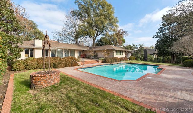 2430 E 38th Street S, Tulsa, OK 74105