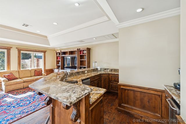 2430 E 38th Street S, Tulsa, OK 74105