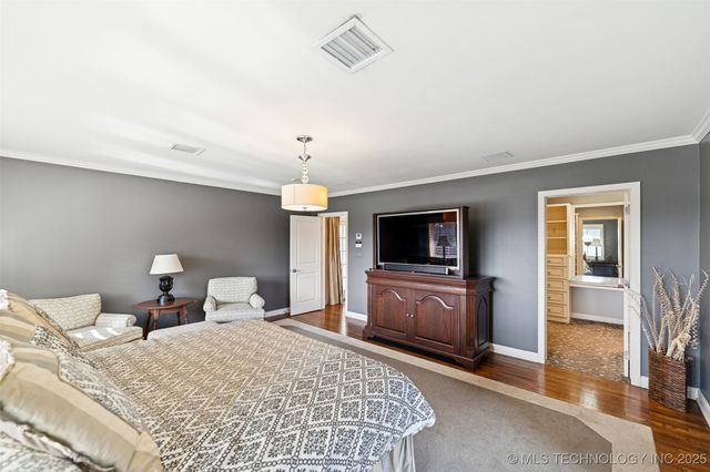 2430 E 38th Street S, Tulsa, OK 74105