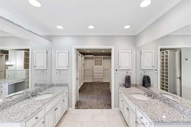 2430 E 38th Street S, Tulsa, OK 74105