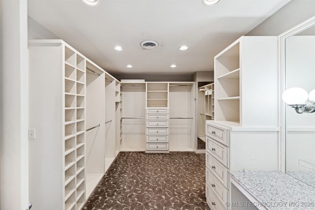 2430 E 38th Street S, Tulsa, OK 74105