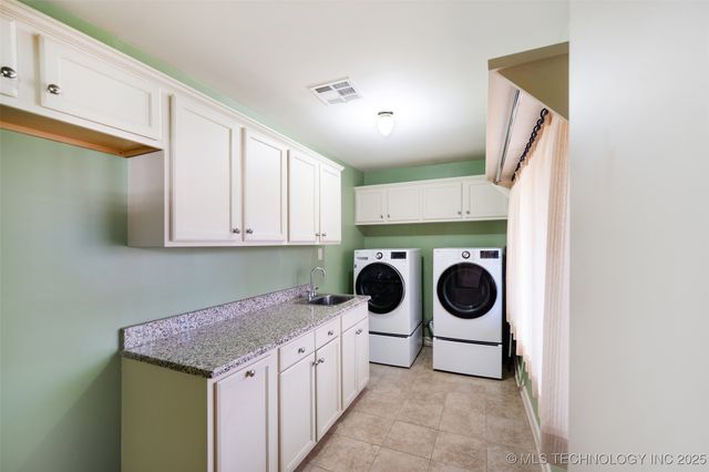 2430 E 38th Street S, Tulsa, OK 74105