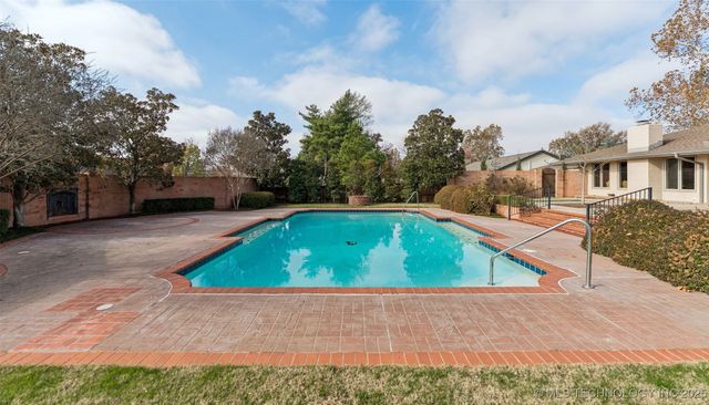 2430 E 38th Street S, Tulsa, OK 74105