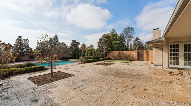 2430 E 38th Street S, Tulsa, OK 74105