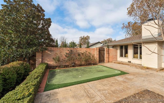 2430 E 38th Street S, Tulsa, OK 74105