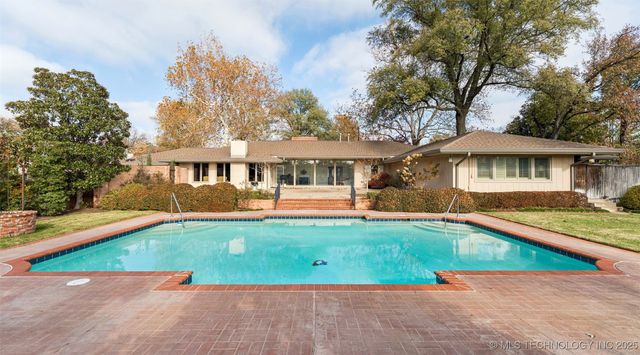 2430 E 38th Street S, Tulsa, OK 74105