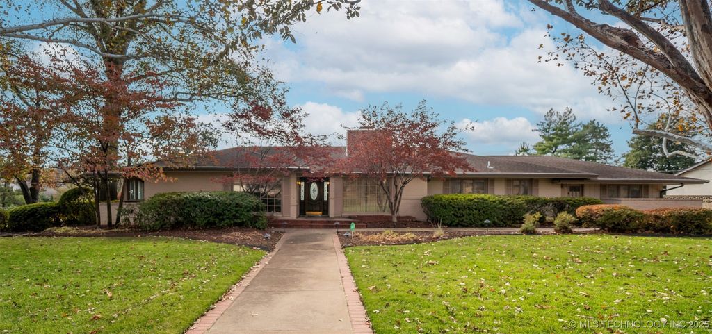 2430 E 38th Street S, Tulsa, OK 74105