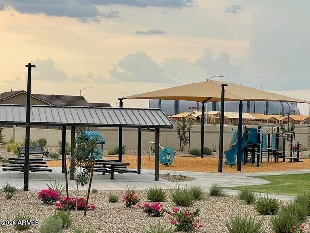 8926 W OREGON Avenue, Glendale, AZ 85305