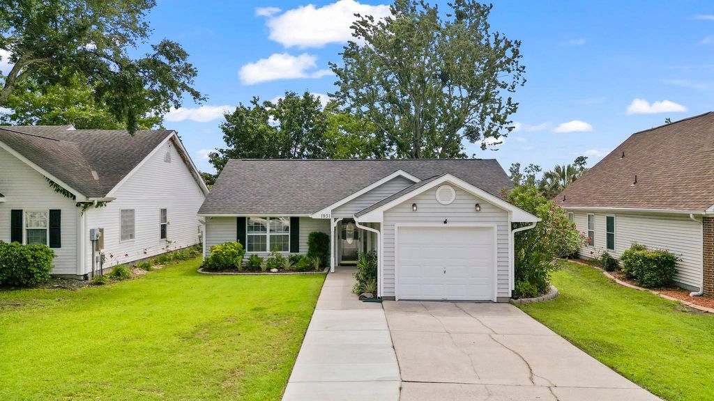 1931 Tree Circle, Surfside Beach, SC 29575