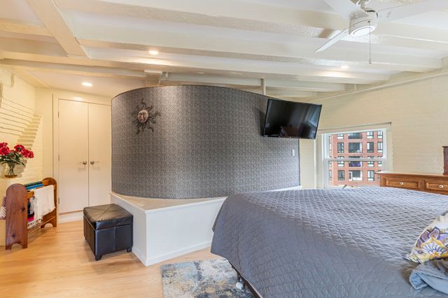 33 Commercial Wharf 41-42, Boston, MA 02110