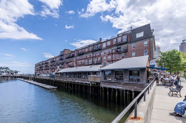 33 Commercial Wharf 41-42, Boston, MA 02110