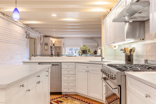 33 Commercial Wharf 41-42, Boston, MA 02110
