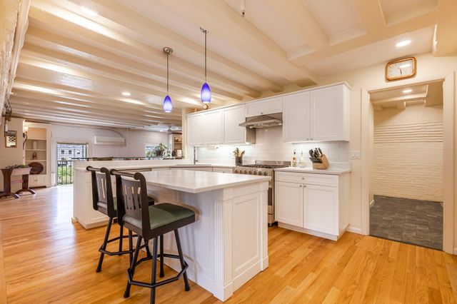 33 Commercial Wharf 41-42, Boston, MA 02110