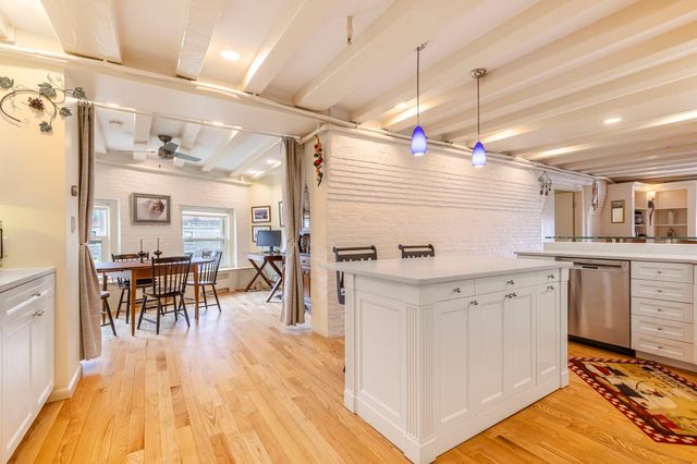 33 Commercial Wharf 41-42, Boston, MA 02110