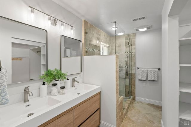 38 Twelveoak Hill Dr, San Rafael, CA 94903