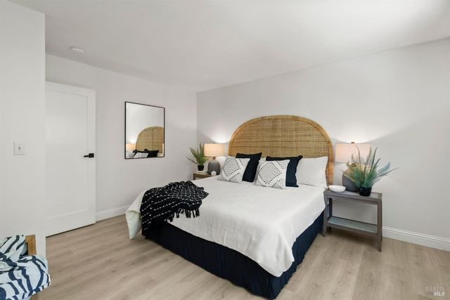 38 Twelveoak Hill Dr, San Rafael, CA 94903