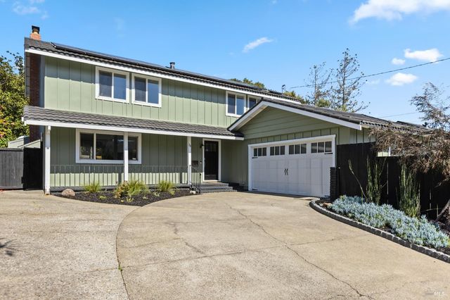 38 Twelveoak Hill Dr, San Rafael, CA 94903